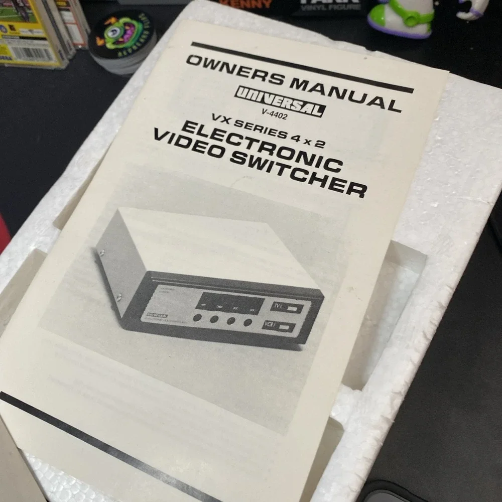 Vintage Universal VX Series Electronic Video Switcher V4402 With Manual Retro C1